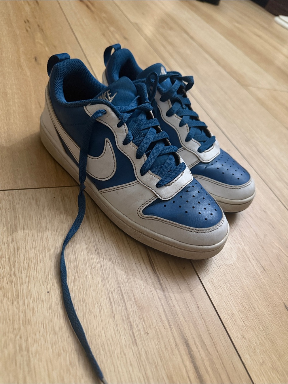 Kids' Nike Court Borough Recraft Low Top Sneaker Big Kid size 5.5Y